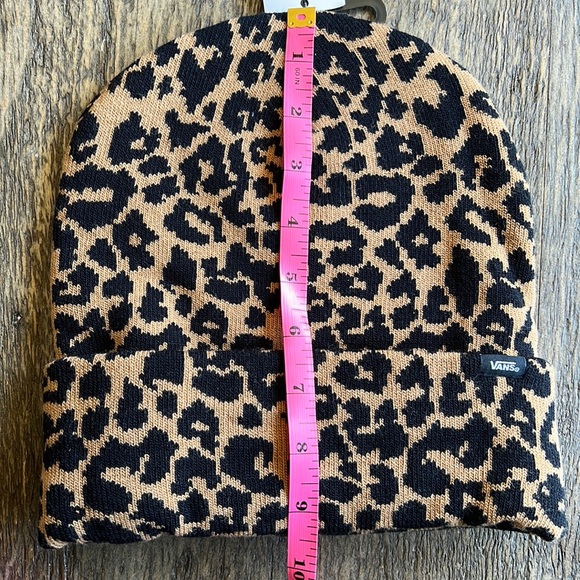 Vans Women’s Breakin Curf beanie-tan and black cheetah print. NWT - Picture 7 of 11